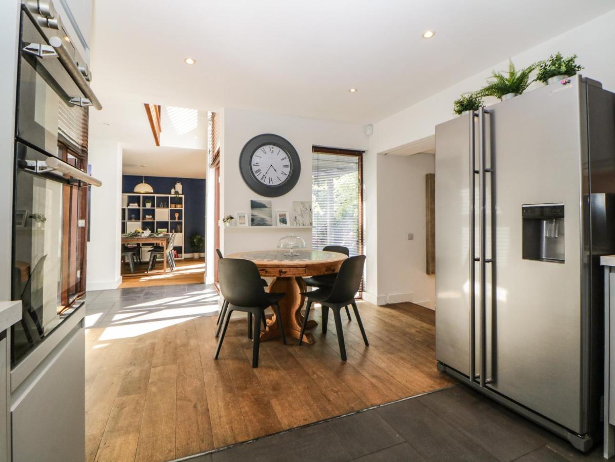 Iroko Villa Torpoint Ngoại thất bức ảnh