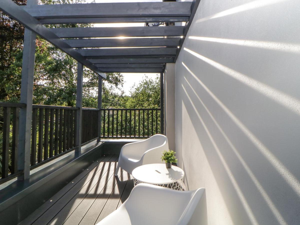 Iroko Villa Torpoint Ngoại thất bức ảnh